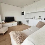 Appartamento Stylish Rooftop With Terrace Near The In Sint-idesbald *