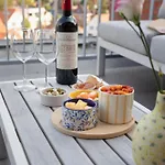 Stylish Rooftop With Terrace Near The In Sint-idesbald *